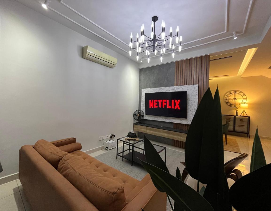Luxury 2-Storey Terrace House Near Ioi City Mall 普特拉贾亚 外观 照片